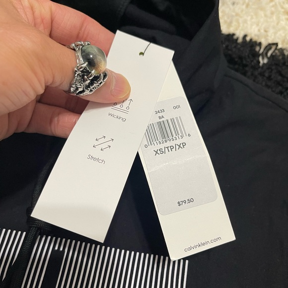 NWT Men’s Size X-Small Calvin Klein Linear Logo Print Drawstring Hoodie In Black - Picture 9 of 12